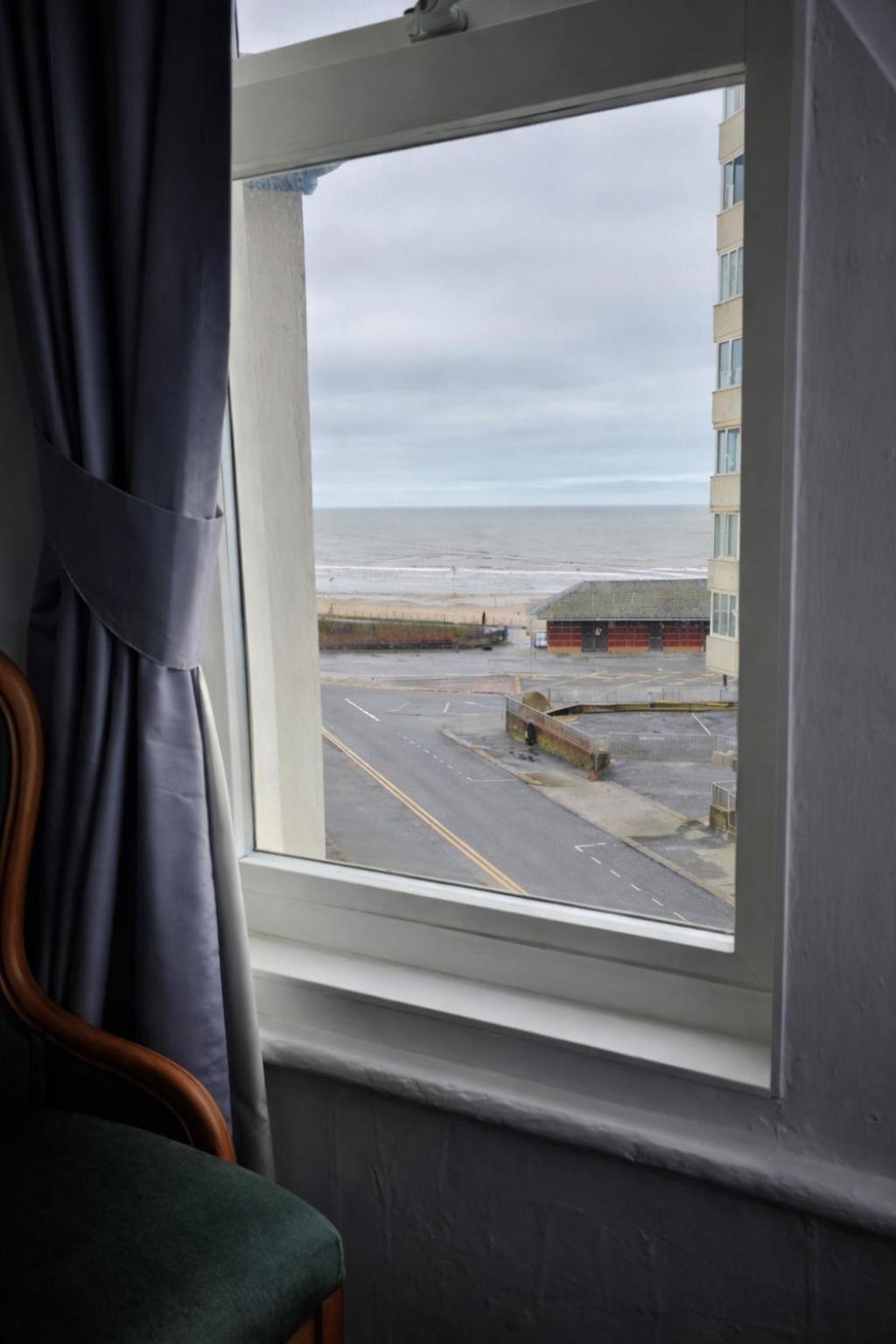 Sunset Suites — Photos 1
